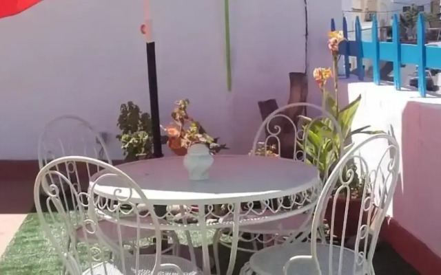 Que Encanto la Italiana