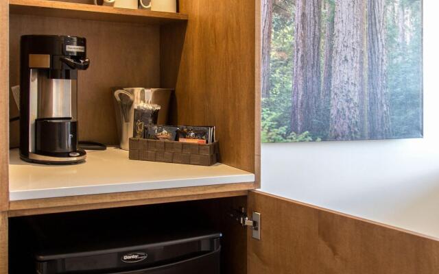 Sproat Lake Landing Resort