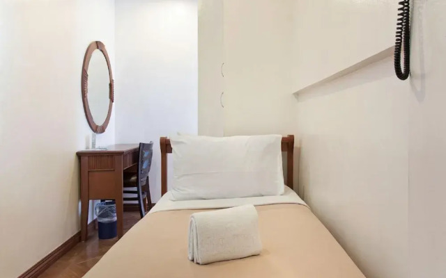 Townhouse OAK Avitel Hotel
