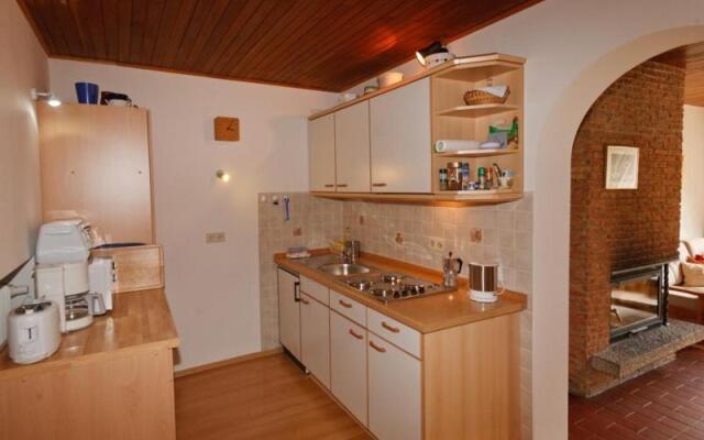 Am Traunufer Anneliese Plenk