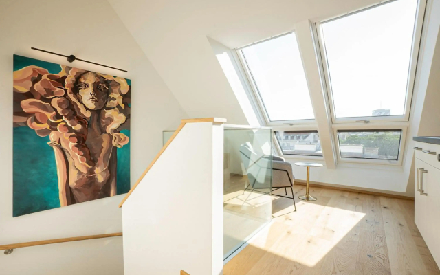 2-story penthouse with designer renovation for 2 people. A 15-minute walk to the city center - Hotel in Vienna - Photo 5