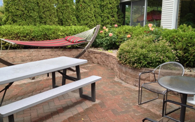 Parkside Inn Bridgeview