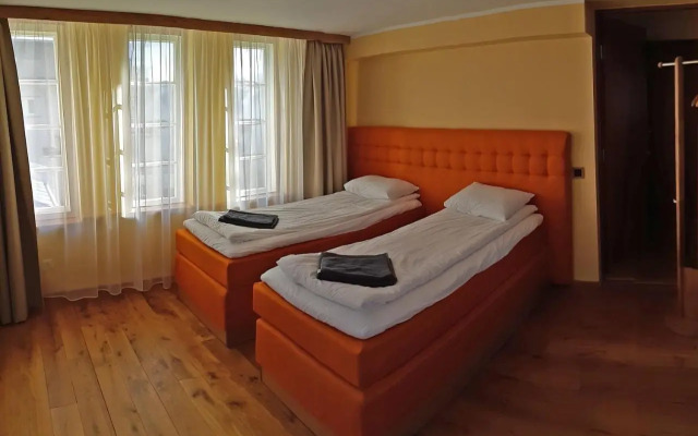 "Summer" apartment