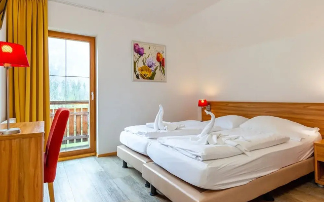 Modern Chalet in Obertraun With Terrace