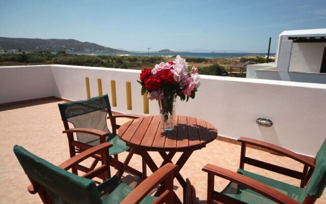 Plaka Hotel II