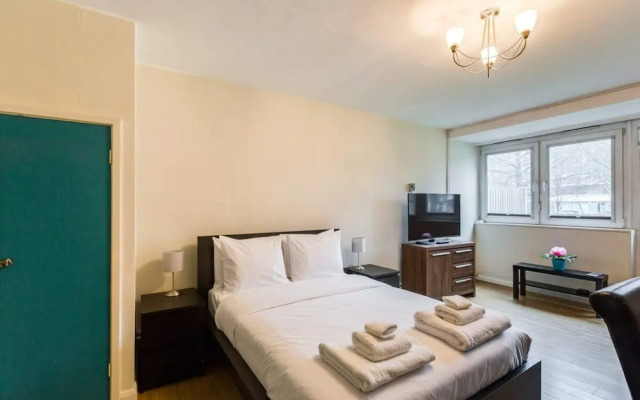 Bright Studio Near Borough and The Shard