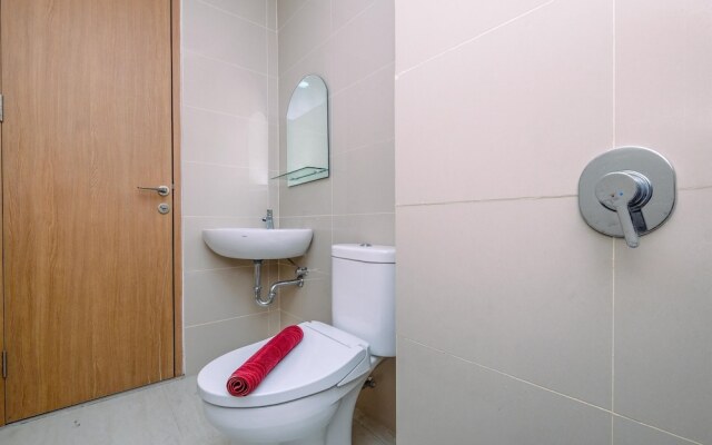 Elegant Studio Apartment At B Residence Near Aeon Mall