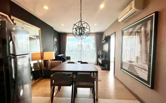 Luxury 2-Bedroom Condo with Pool