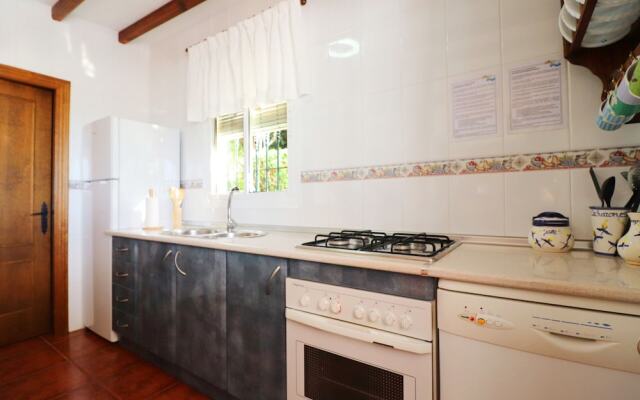 1143 Villa Serymar
