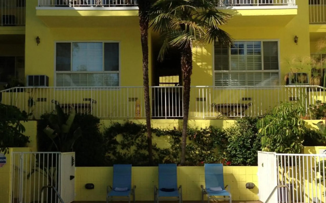 Magic Castle Hotel