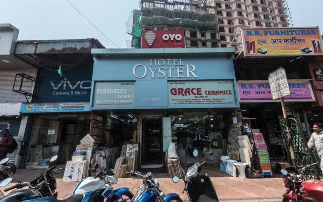 OYO 4186 Hotel Oyster