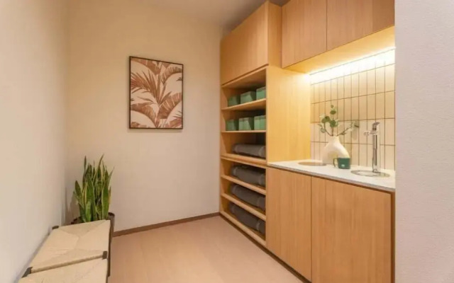 Weave Suites - Hillside