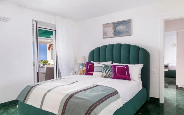 JJ Capri in Capri With 2 Bedrooms and 2 Bathrooms