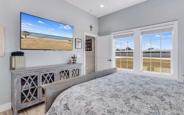 Tranquil Waters 8 Bedroom Home