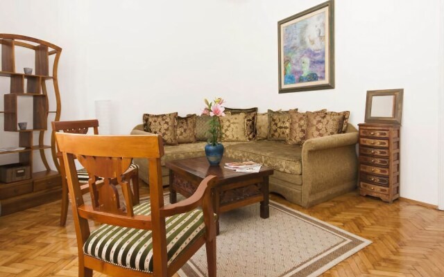 One Bedroom Apartment Republic Square