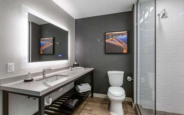 Cambria Hotel Austin Airport