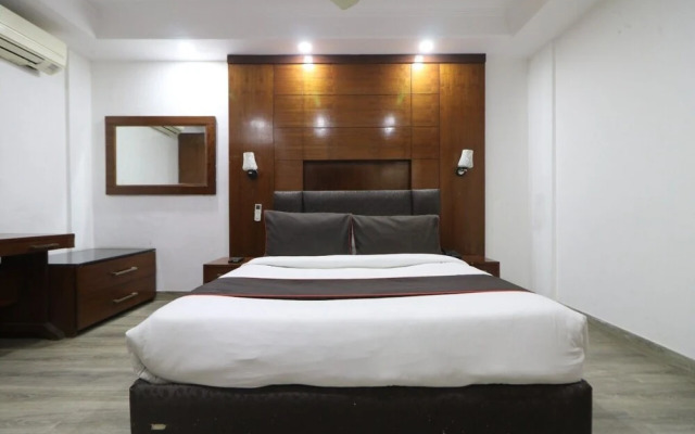 GoldRoom