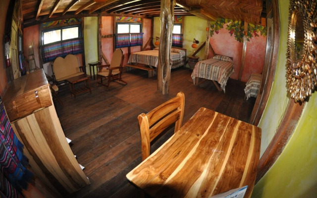 Azuluna Eco-Lodge