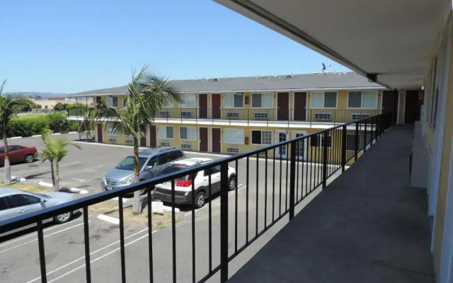 Lotus of Lompoc - A Great Hospitality Inn