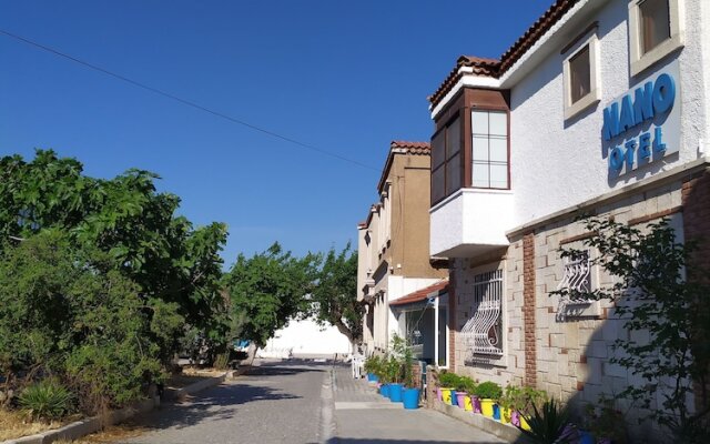 Queen Nano Hotel