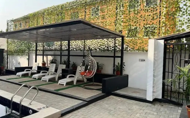 Quintessential Apartments By Signature