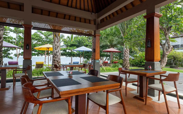The Grand Villandra Resort