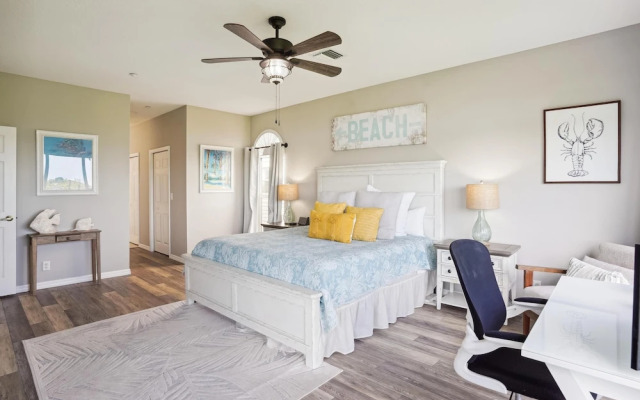 Mariner's Pointe 701