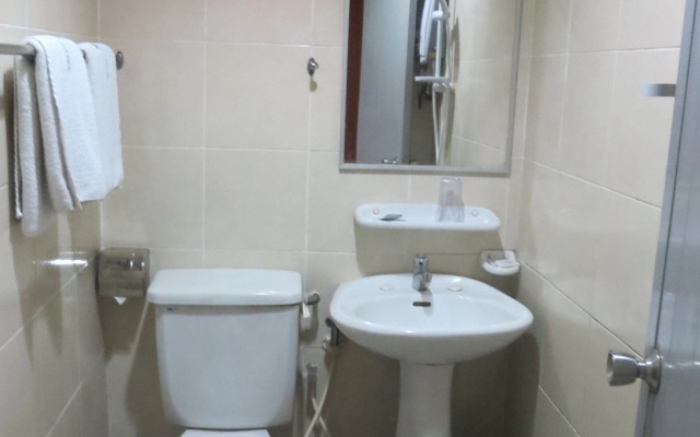 Wah May Hotel