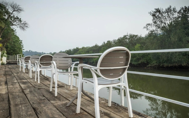 Stone Wood River Front