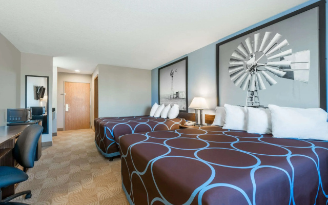 Super 8 by Wyndham Beloit KS