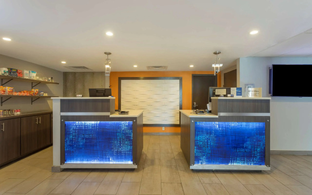 Best Western Plus Bowling Green