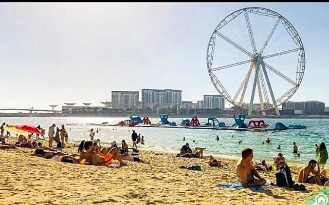 California Hostel Dubai Beach