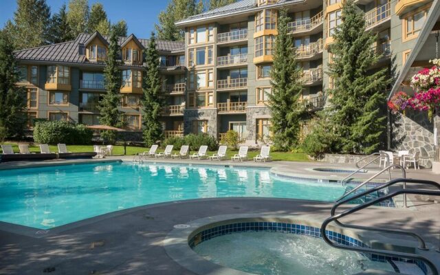 Whistler Cascade Lodge