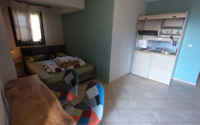 Arabas —  Hostel