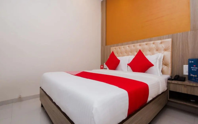 Golden Arch By OYO Rooms