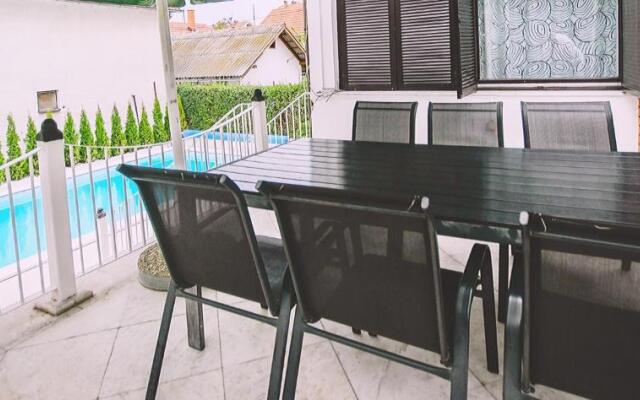 Villa Mina Kladovo, entire charming house with 5 bedrooms