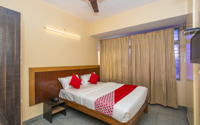 OYO 12965 Archana Comforts