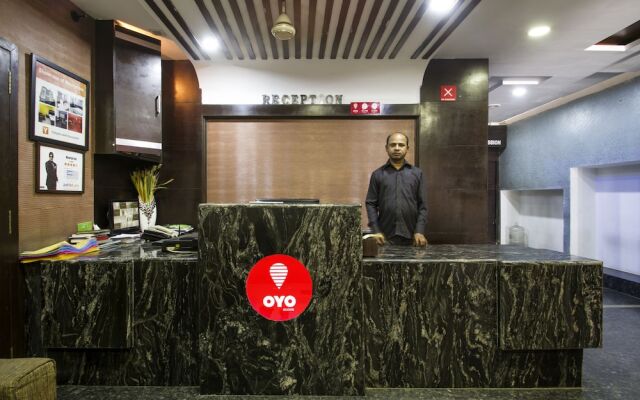 OYO 8618 Mourya Grand