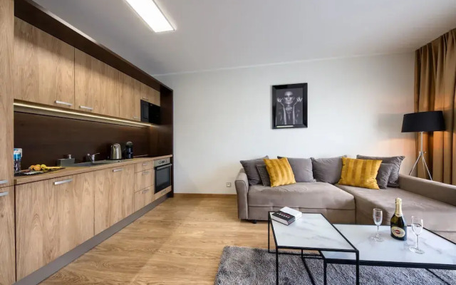 Alibi Apartments