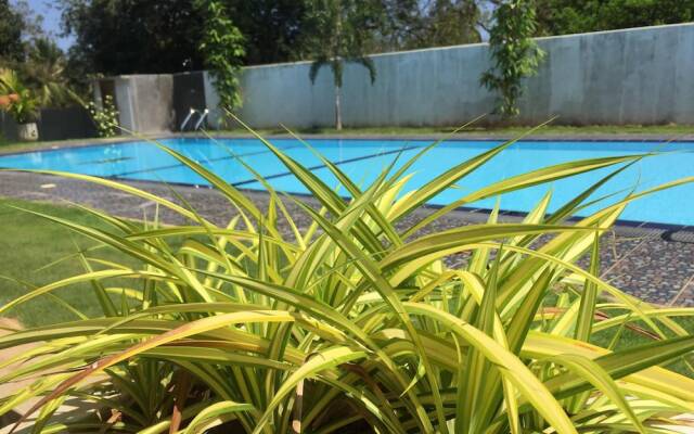 Saman Resort