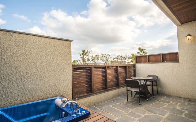 Leeum Island Spa & Pool Villa