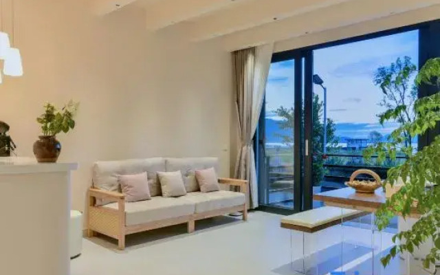 Dali City Qingfeng March All Seaview Famous Hotel