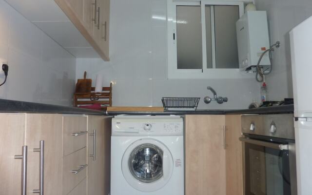 Apartment (wifi, air conditioning) at 150 meter beach
