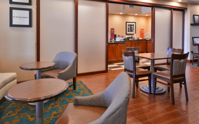Hampton Inn & Suites Woodland-Sacramento Area
