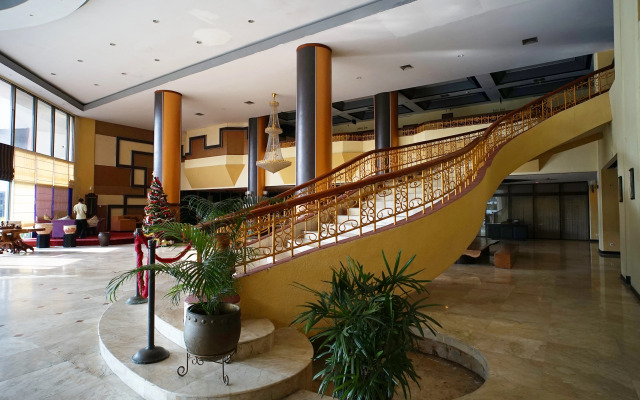 Benakutai Hotel and Apartemen