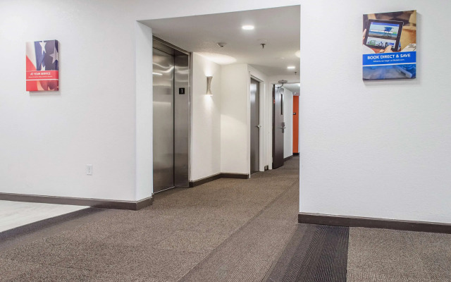 Motel 6 Brockton, MA