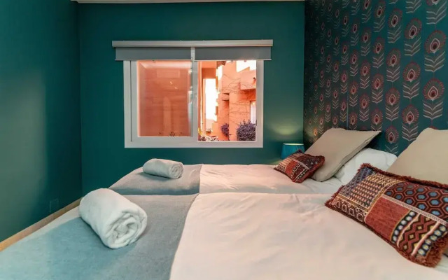 Chic Oasis on the Coast