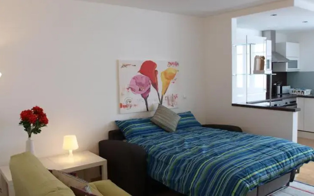 Lake View Apartment