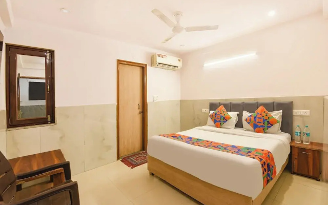 Fabhotel Lime Tree I