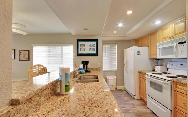 Land's End 8-306 Beach Front - Premier